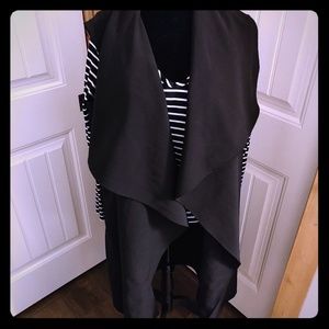 Amazing Black Sleeveless Duster Vest